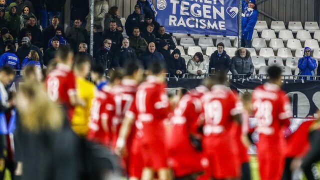 Eerste divisie in teken van strijd tegen racisme