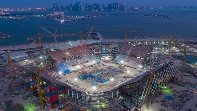 Stand.nl: 'FIFA en de KNVB moeten de druk op Qatar opvoeren'