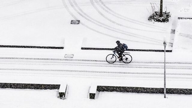 Stand.nl: We laten ons gek maken door een paar centimeter sneeuw