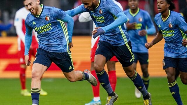 Feyenoord passeert FC Utrecht na voetbalgevecht