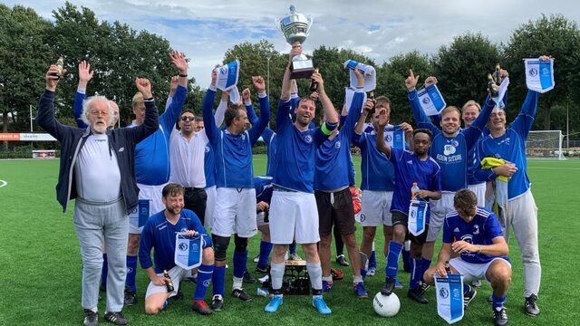 Laag, lager, laagst.. voetbalclubs strijden om eer van 'de slechtste'