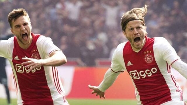 Ajax verslaat Feyenoord met 2-1