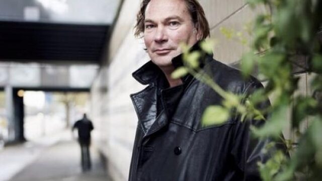 Dwarrelende herfstbladeren