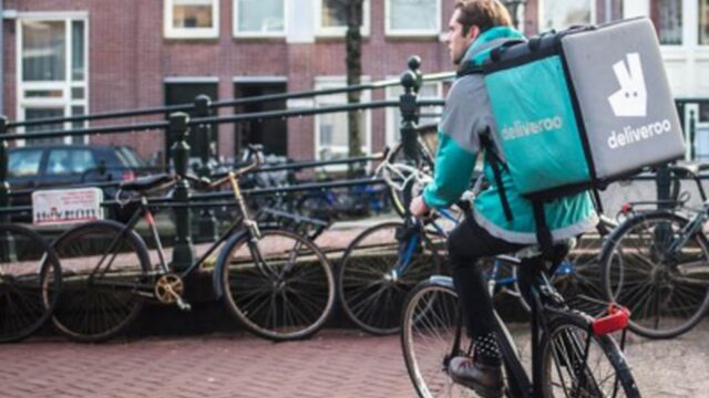 'Bedrijven als Deliveroo creëren gevoel van schijnvrijheid'