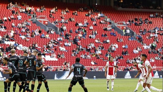 Rondje langs de velden: is voetbal zonder juichen een illusie?