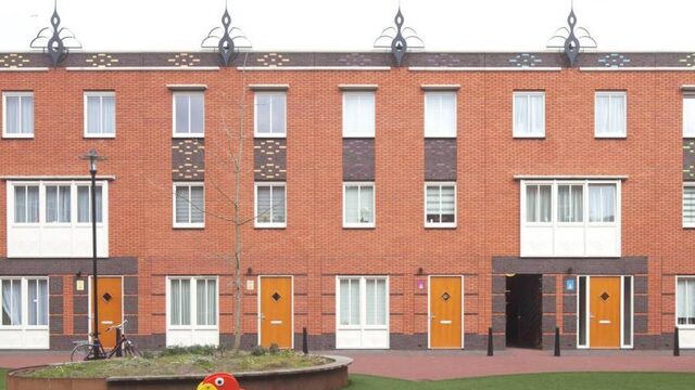 Woningnood: niet meer slopen of bouwen, maar kijken wat we hebben