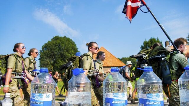 'Hitteletsel bij tientallen militairen door fouten bij Defensie'
