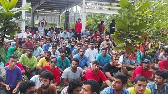 Asielkamp Papoea-Nieuw-Guinea ontruimd, Australië houdt deur dicht