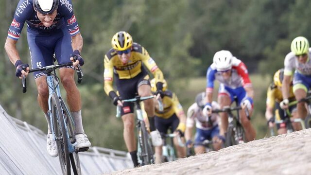 Mathieu van der Poel rijdt solo naar tweede Nederlandse titel