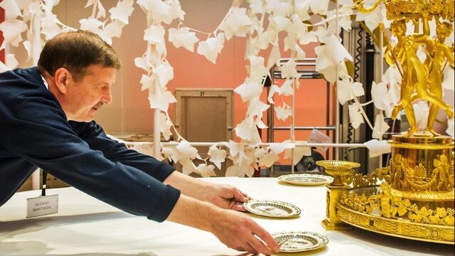 Kaviaar en truffels: de romantiek van dineren in de trein