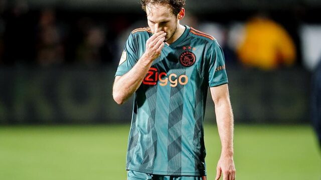AZ nadert Ajax tot op drie punten na verliespartij Amsterdammers