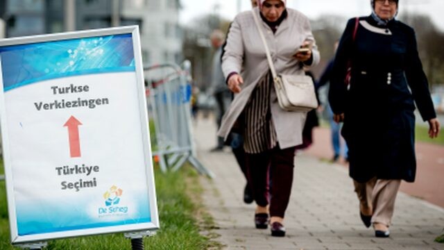 Bijna zeventig procent van de Turkse-Nederlanders stemde niet