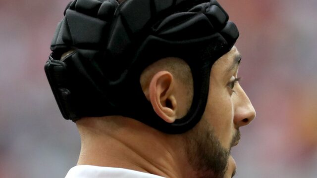 Helpt een helm voetballers met een hersenschudding?