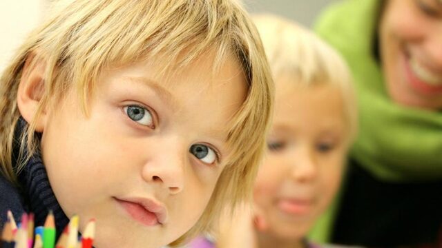 Hoe leren kinderen een taal?