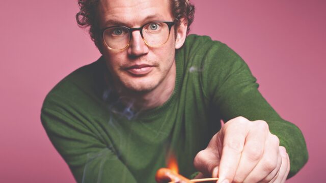 'Schaamte moet je groots van je afschudden... met veel bloot!'
