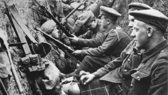 Geert Mak: 'De oorlog mag voorbij zijn, de gevolgen ervan zijn tot op heden voelbaar'