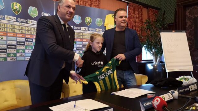 Kyana (10) baas voor een dag bij ADO Den Haag