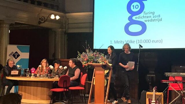 Meity Völke uit Roermond wint de jubileumeditie van de Turing Gedichtenwedstrijd