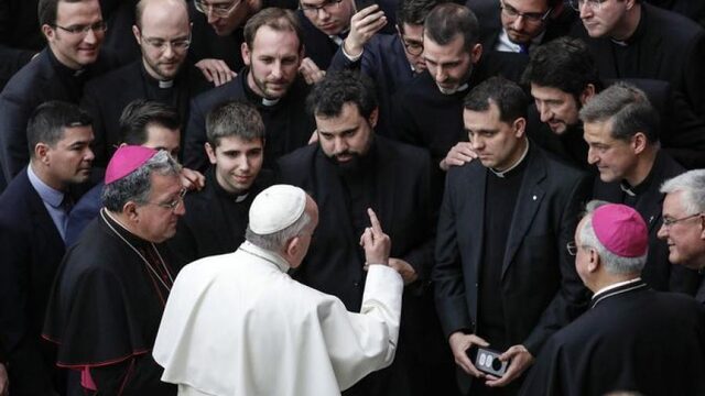 Podcast De Dag: 'Mensen vergeten vaak dat het celibaat ook veel kan opleveren'