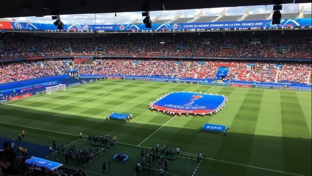 Anderhalve minuut volkslied...en toch op tijd beginnen