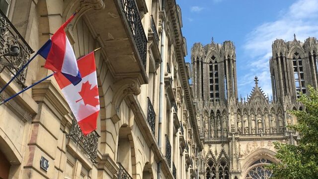 Champagne in het raamkozijn