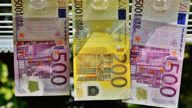 Verlaag de belastingen, verhoog de staatsschuld