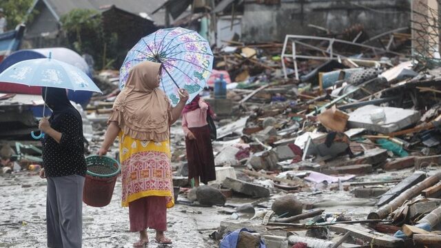 Podcast De Dag: 'bij elk paar slippers hoort een ander slachtoffer'