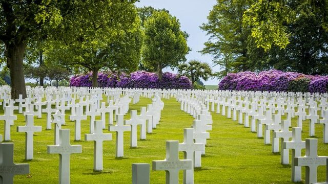 Herdenking Amerikaanse WOII-soldaten op oorlogsbegraafplaats Margraten