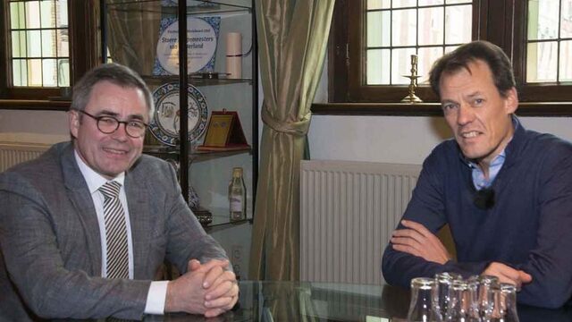 Burgemeester met Kerst ondergedoken