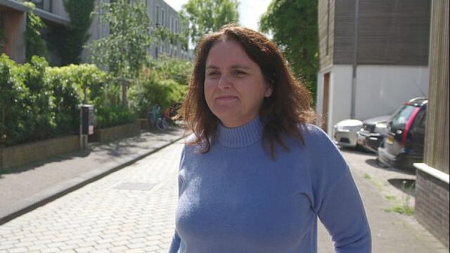 Simone moest door een fout in het systeem betalen voor een huis dat ze niet had