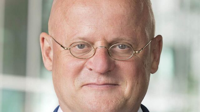Minister Grapperhaus tipt carnavalsvierders: 'Ga gewoon verkleed als kapitein Haddock'