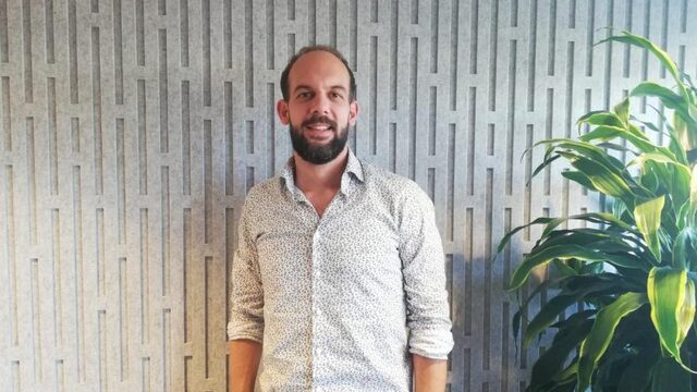 Van een journalistieke zoektocht naar verliefdheid: Huib de Zeeuw werd verliefd op een Syrische vrouw