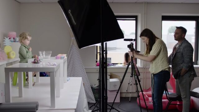 Vloggende kinderen: 'Ik zou er echt mee oppassen'