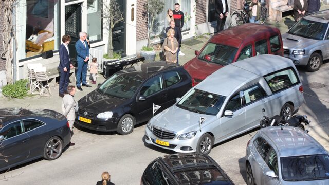 Je zult nu maar een geliefde verliezen en moeten begraven