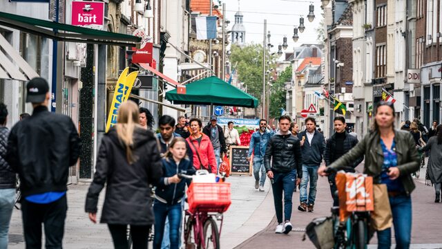 Winkelen in coronatijd wordt met argusogen bekeken