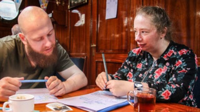 Ontmoetingen met verstandelijk beperkten: 'Kijk niet naar beperking, maar naar persoon'