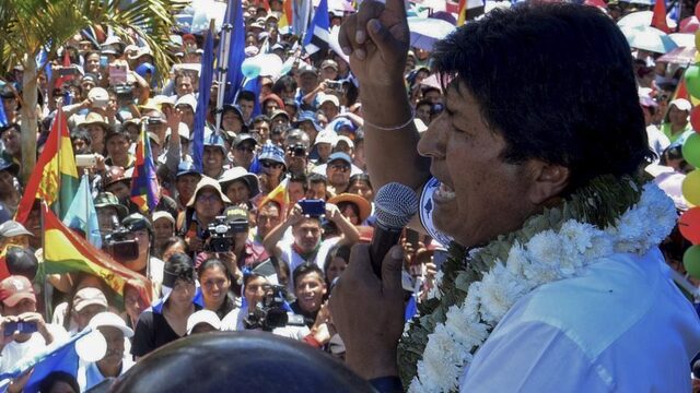 Morales wint verkiezingen in onrustig Bolivia