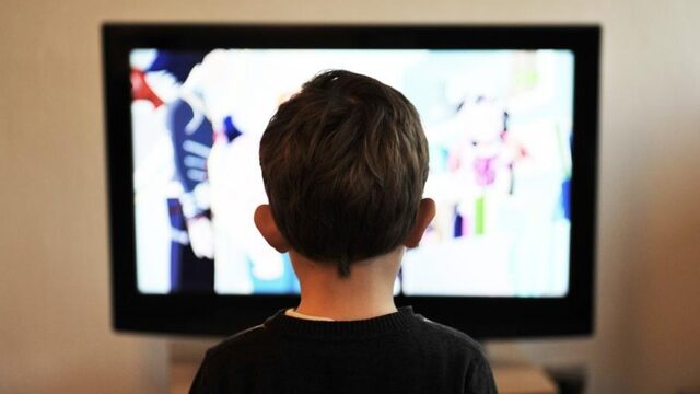 Stand.nl: Kinderen moeten beter beschermd worden tegen reclame