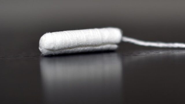 Maandverband en tampons worden gratis in Schotland