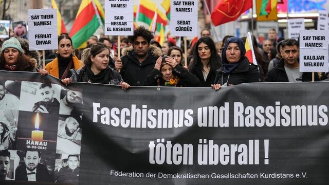 Nikki Sterkenburg praat met rechtsextremisten