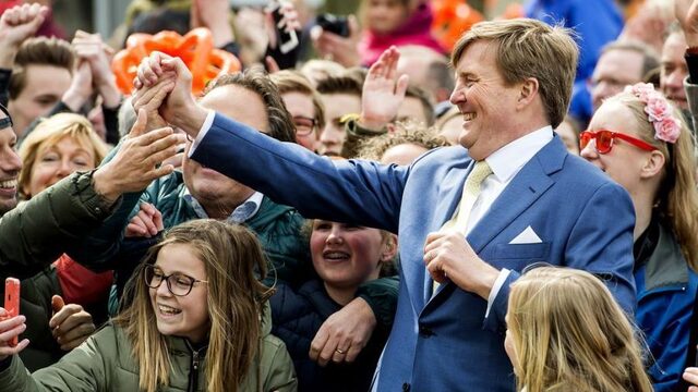 Vier Koningsdag met Simone Weimans en Jort Kelder op NPO Radio 1