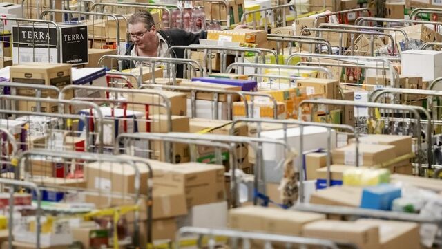 Meer shoppers en online aankopen in eerste half jaar door corona