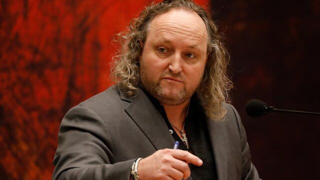 'Kap met die Songfestivalisering van het nieuws'