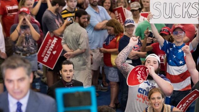 CNN-baas en Democraten halen uit naar Witte Huis na 'bompakketten'