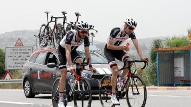Oud-ploegmaat Albert Timmer ziet volwassen Tom in Giro