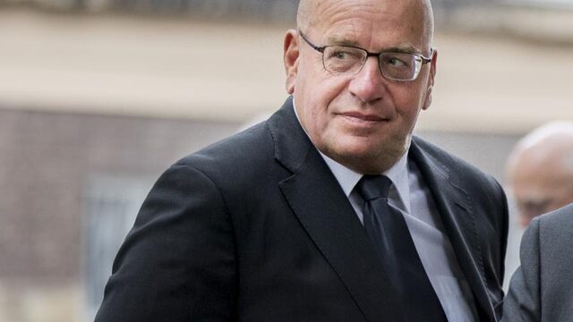 Fred Teeven ziet gebruik kroongetuige onder druk staan door drang transparantie