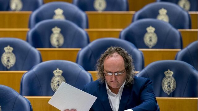 Podcast De Dag: hoe journalisten op zoek gingen naar Dion Graus