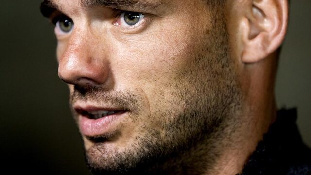 Jansma maakt zich zorgen over Wesley Sneijder: 'Hij heeft te maken met het zwarte gat'
