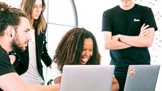 Steeds meer jongeren beginnen een eigen bedrijfje: 'Het is een hele creatieve en ondernemende generatie'
