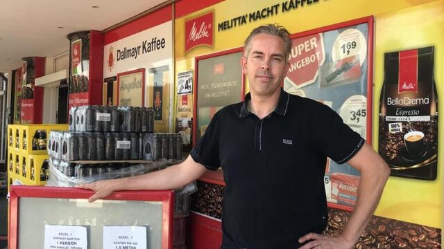 Supermarkteigenaar Raymond moet verplicht sluiten door corona, maar gaat dat niet doen